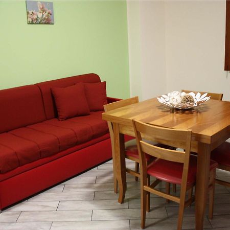 L'Essenzial Living Apartment Месина Стая снимка