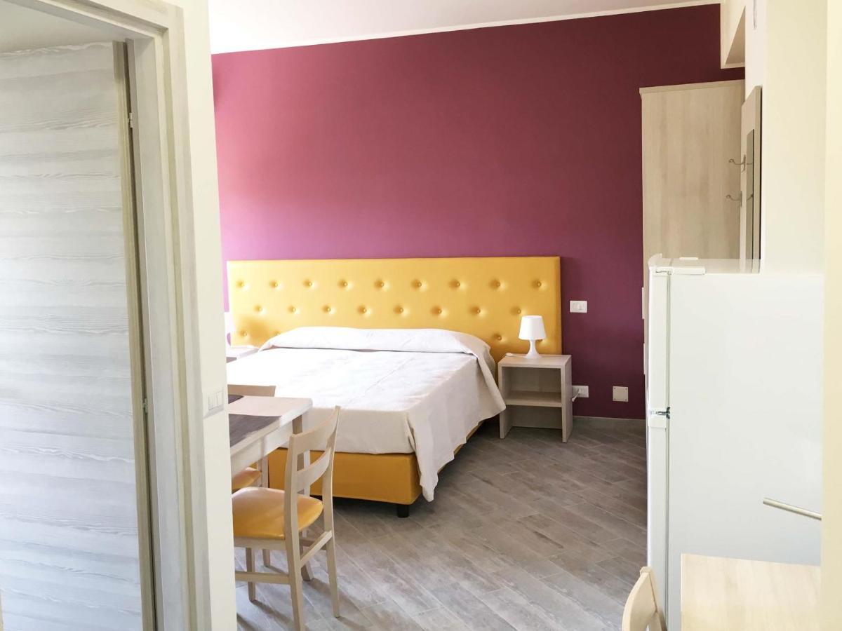 L'Essenzial Living Apartment Месина Стая снимка
